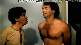 مشاهير ساخنون في مشاهد إباحية صريحة ذات طابع كيتو