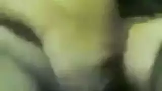 恋 impregnation: تطالب ببذرته