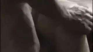 الديوث يسجل زوجته تأخذ قضيب رجل آخر صلب