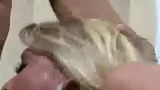 سكس أمهات سمينه طياز وبزاز كبيره عنيف وضرب وصراخ وبكاء