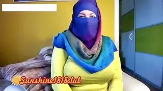 اخ واخته يجلخو على بعض مترجم عربي