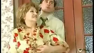 نيك امو وعي معلقة