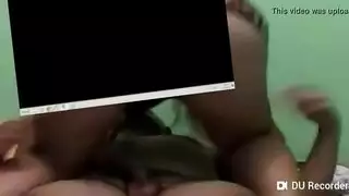 حفلة جنس مصرية: مطلقة ويائسة تبحث عن قضيب ابن عمها الضخم