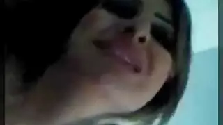 جنس عربي مكثف: عاهرة سعودية تمص وتركب عشيقها اللبناني