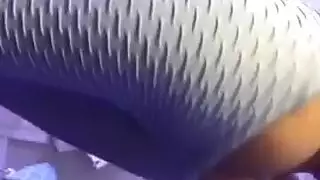 فتحة أنيكا الشقراء الضيقة تتمدد بواسطة قضيب ضخم