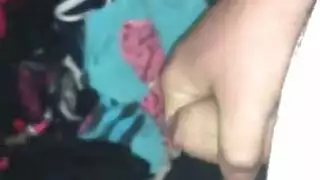 سراويل زوجة أبي المبللة تقطر على قضيبي