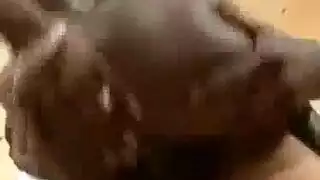 أفلام إباحية يمنية هاوية: فيديوهات منزلية لجنس خام