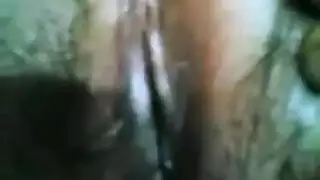 عربية مؤخرة كبيرة تهتز أثناء النيك، مصارية تلعق كسها أولاً