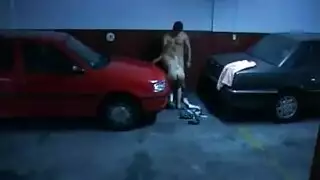 سكس محارم: أخ وأخته يمارسان الجنس في مكان مهجور