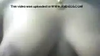 إباحية عربية إكس إكس إكس: التعري لإظهار أثداء ممتلئة و مؤخرة مميزة