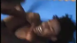 رئيس شركة يأمر بتخفيف جنسي لموظفيه المتعبن