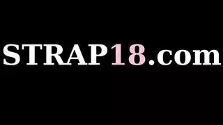 زوجة السجين تتفجر شهوة: فجور في مص عميق