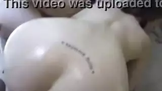 متعة شرجية بدفع عميق وأنين