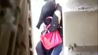  إباحية المحرمات العائلية: محاصرة المحجبة لجلسة إثارة ساخنة