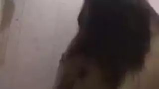 شاب مصري يركب حبيبته على زبره وينيكها نيك رومانسي