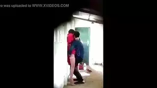 مدرس عراقي ينيك زميلته بعنف في الفصل