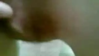 ربة منزل يائسة تطالب بجلسات جنس عنيف كل يوم