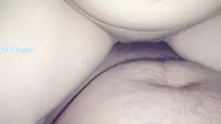 لحس المهبل وخرج اللبن من الكس