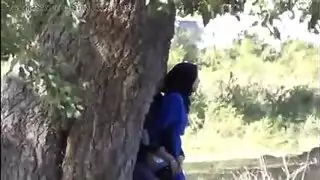 تدليك جنسي يؤدي إلى جماع عنيف وإنزال داخل المهبل