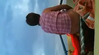 انتقلت للتو وكل قضيب يريد جزءًا منها