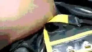 ملكة الشرج المصرية الممتلئة تتعرض لضربات عنيفة في جميع الفتحات