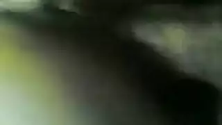 فم سماح ومهبلها يتمددان بواسطة قضيب صلب ضخم