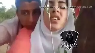 شباب عرب ساخنون ومتحمسون جنسياً في الإباحية