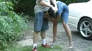 تصوير خفي: نيك في السيارة ومص مع عاهرة فرنسية في الغابة