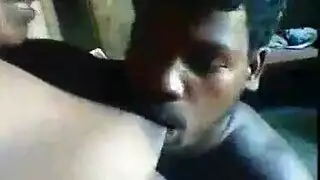 علاقة جنسية جماعية لأول مرة تنفجر إلى جنس جماعي عنيف