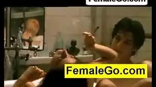 رأى جبهة مورو حزب خاص وأراد الانضمام إليها في أحد أكثر النادي شعبية