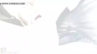 وضع الكلب الخشن: ضرب حتى الخصيتين في طيزها