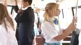 تلاميذ المدارس سكس المعلة