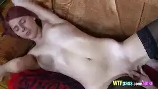 عقاب زوجة الأب المبلل لابنتها المشاغبة