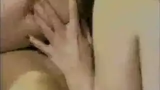 إباحية الساونا العامة: مؤخرة ممتلئة تتعرض لقطار