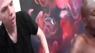 زوج الديوث يشاهد زوجته تحصل مارس الجنس من قبل زوجها السابق