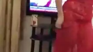 ام صديقتي ترقص عالعمود