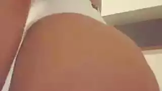 الإلهة الممتلئة تحلم بأن يتم تلبيدها من قبل غريب شهواني