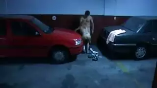 أخوان جامحان يمارسان سكسًا صريحًا في شريط جنسي منعزل