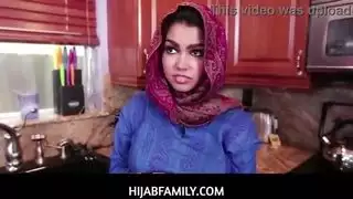 مشهد إباحي: العربية آدا سانشيز تُمارس الجنس بقوة بقضيب كبير