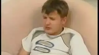 بنت تشرب اخوها صغير فجاجر وينيكها وامها وخالتها