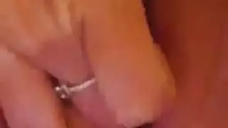 سمراء هواة مهووسة بجعل القضبان الكبيرة تنفجر في فمها