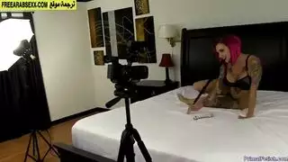 يتحرش بي أمه و هي نائمه