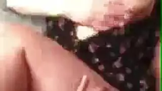 جلسة سكس مثلي مكثفة: شابان وسيمان منطلقان