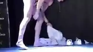 حركة مثلي الجنس فردية – متعة ضخ القضيب