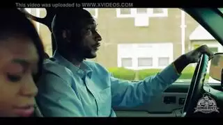 خيال استمناء مراهقة: هزة الجماع على الأريكة