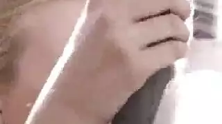 عاهرتان غنيتان تتوقان للقضيب تتبادلا زوجين مثارين