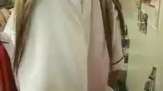 بورنو صريح: مؤخرة مشعرة تتعرض لدك عنيف