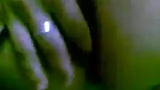 سكس رجل يغتصب جزائرية بعنف في كسها الصغير