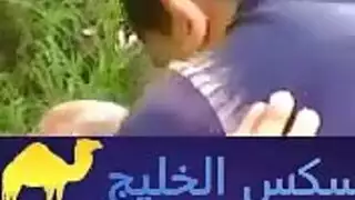 اربع رجالة ومعاهم عيل صغير