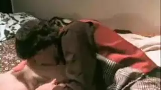 سكس عنيف مع الحيوانات: زوجة مثيرة تأخذ قضيب الحصان والديوث يشاهد